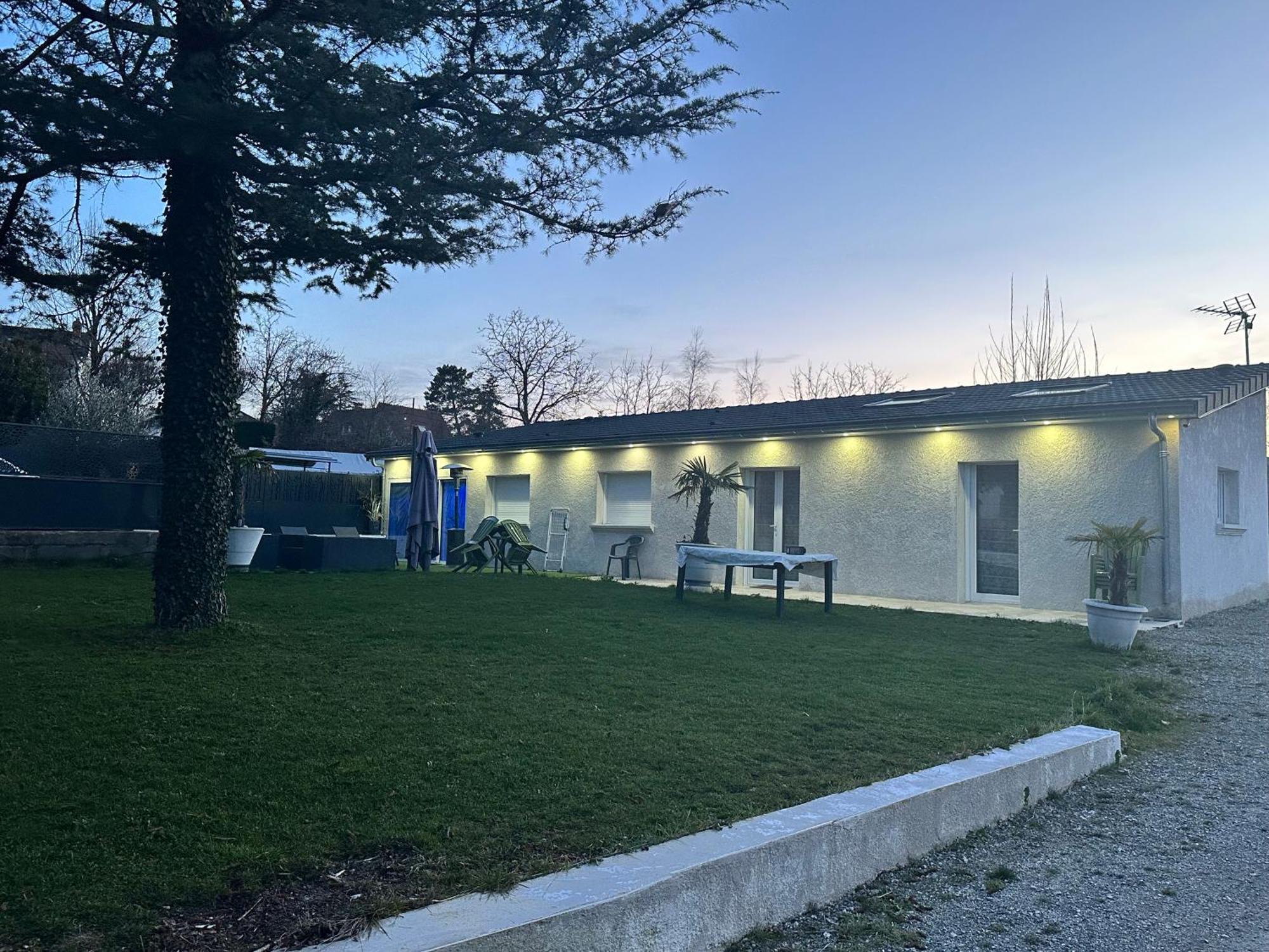 Le Miroir Villa Domerat Buitenkant foto